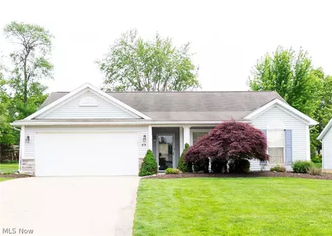 316 Brookpoint St NW, North Canton, OH 44720