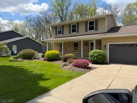 3325 Driftwood Rd, Norton, OH 44203