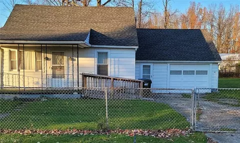 40622 Carlisle Ave, Elyria, OH 44035