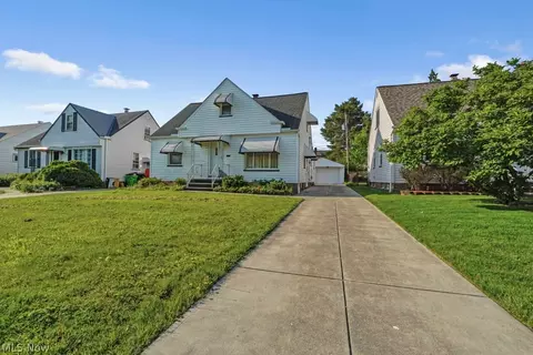 13708 Woodward Blvd, Garfield Heights, OH 44125