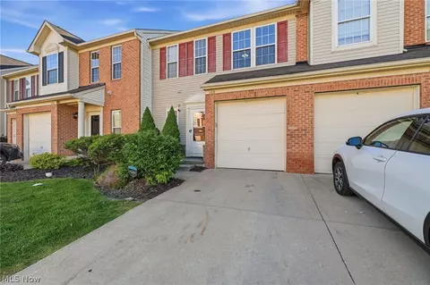 108 Clay Ct, Berea, OH 44017