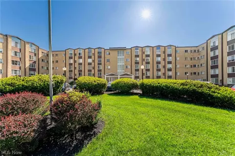 25735 Lorain Rd #513, North Olmsted, OH 44070