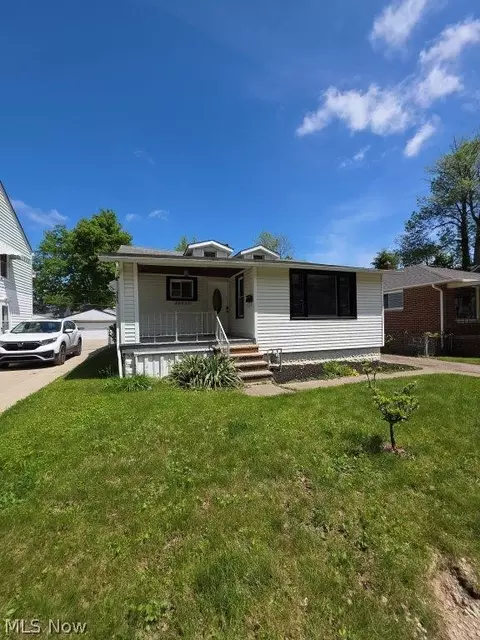 20632 Woodstock Ave, Fairview Park, OH 44126