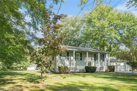 7032 Reed Rd, Conneaut, OH 44030