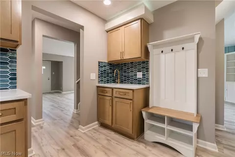 Entry Way - 2607 Lakeside Ave NW, Canton, OH 44708 photo 2 of 2
