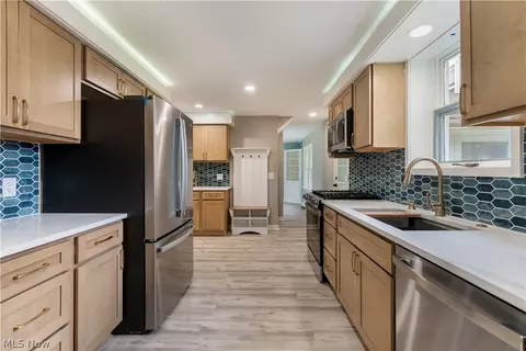 Kitchen - 2607 Lakeside Ave NW, Canton, OH 44708 photo 2 of 5