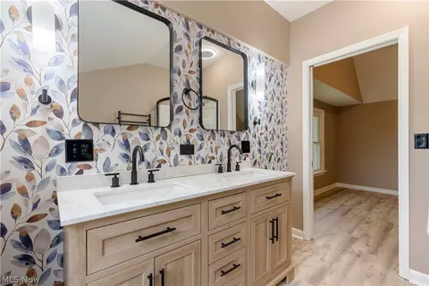 Bath - 2607 Lakeside Ave NW, Canton, OH 44708 photo 5 of 5