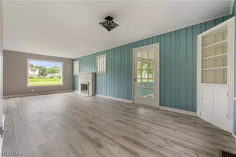 Living - 2607 Lakeside Ave NW, Canton, OH 44708 photo 6 of 7