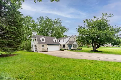 Exterior - 2607 Lakeside Ave NW, Canton, OH 44708 photo 4 of 8