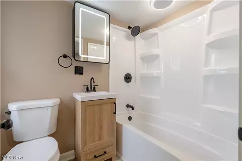 Bath - 2607 Lakeside Ave NW, Canton, OH 44708 photo 2 of 5