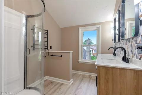 Bath - 2607 Lakeside Ave NW, Canton, OH 44708 photo 3 of 5