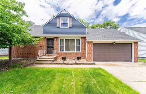 1866 Braeburn Park Dr, Euclid, OH 44117