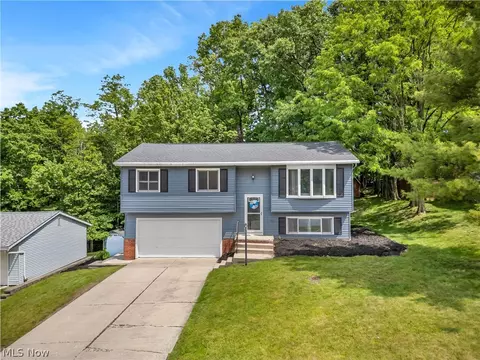9412 Munich Dr, Parma, OH 44130