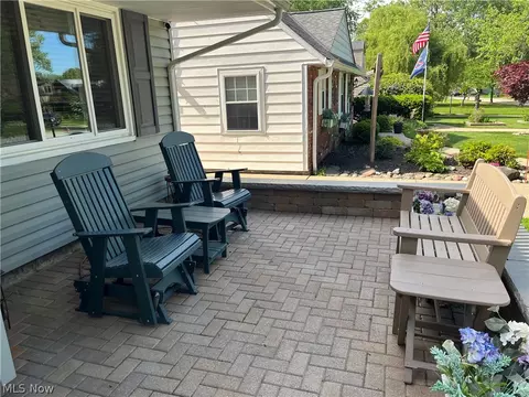 25540 Chatworth Dr, Euclid, OH 44117 photo 3