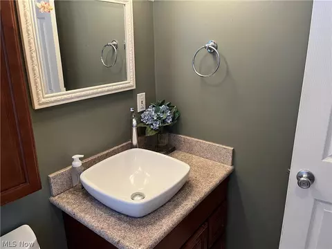 25540 Chatworth Dr, Euclid, OH 44117 photo 22