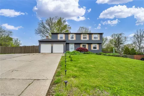 498 Bath Hills Blvd, Akron, OH 44333