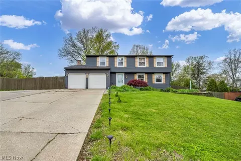 498 Bath Hills Blvd, Akron, OH 44333