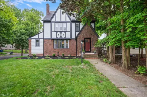 3364 Euclid Heights Blvd, Cleveland Heights, OH 44118
