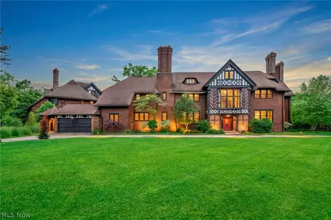 16310 S Woodland Rd, Shaker Heights, OH 44120