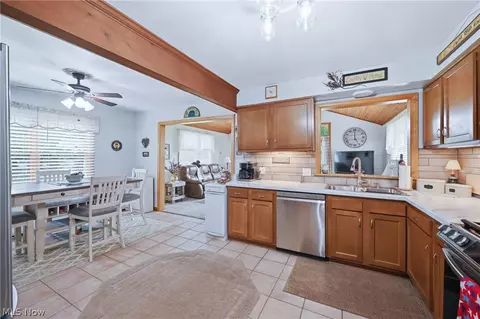 Kitchen - 773 Wildwood Dr, Boardman, OH 44512 photo 3 of 3
