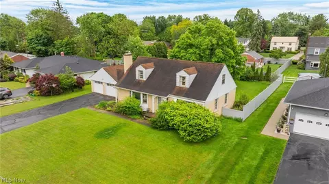 3130 Halsey Dr NE, Warren, OH 44483