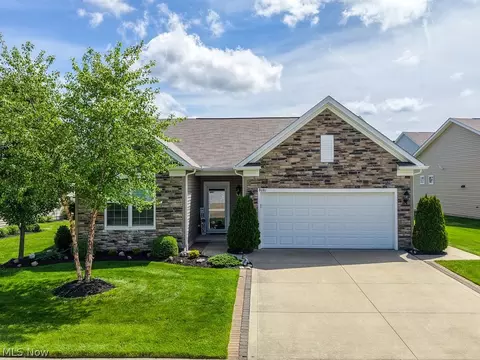 8081 Parkcroft Dr, Mentor, OH 44060