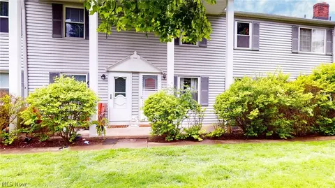 10540 Ravenna Rd #14, Twinsburg, OH 44087