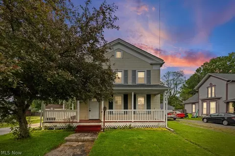 31 Bridge St, Newton Falls, OH 44444