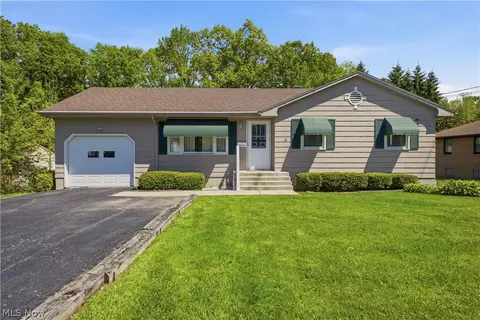 3531 Shirley Rd, Youngstown, OH 44502