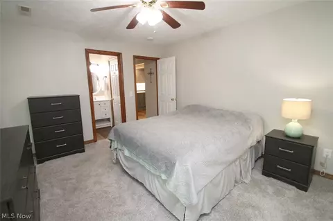Bedroom - 37575 Ocean Reef, Willoughby, OH 44094 photo 10 of 12