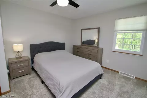 Bedroom - 37575 Ocean Reef, Willoughby, OH 44094 photo 9 of 12