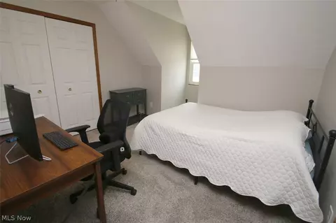 Bedroom - 37575 Ocean Reef, Willoughby, OH 44094 photo 6 of 12
