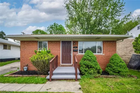 5597 Kenton Ave, Maple Heights, OH 44137