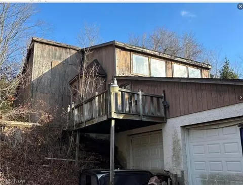 10775 Bell Rd, Newbury, OH 44065