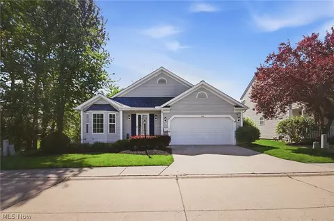 446 Rockledge Ln, Brunswick, OH 44212