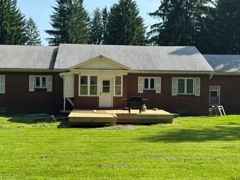 2875 Eldersville Rd, Follansbee, WV 26037