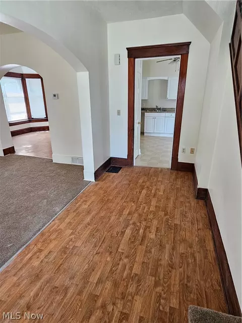 Entry Way - 46 48 Hyde Ave, Niles, OH 44446 photo 1 of 6