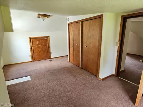 Bedroom - 46 48 Hyde Ave, Niles, OH 44446 photo 2 of 3