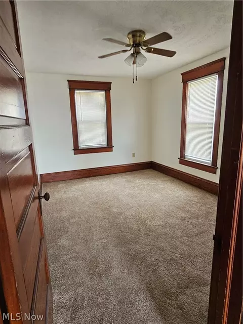 Bedroom - 46 48 Hyde Ave, Niles, OH 44446 photo 1 of 3