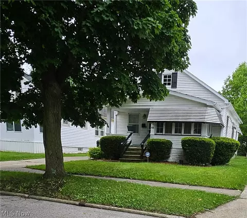 48 Best St, Bedford, OH 44146