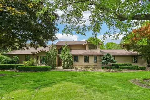 1006 Traci Ln, Copley, OH 44321