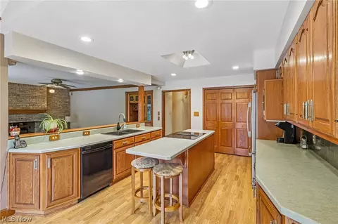 Kitchen - 1006 Traci Ln, Copley, OH 44321 photo 3 of 3