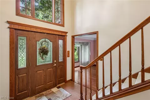 Entry Way - 1006 Traci Ln, Copley, OH 44321 photo 2 of 2