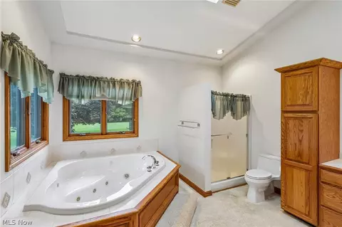 Bath - 1006 Traci Ln, Copley, OH 44321 photo 1 of 7