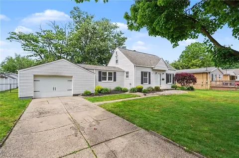 466 Brewer Ave, Akron, OH 44305
