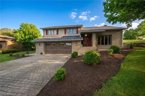 1941 Buckeye St NE, New Philadelphia, OH 44663