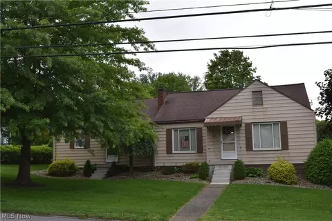 132 N Sugar St, Saint Clairsville, OH 43950