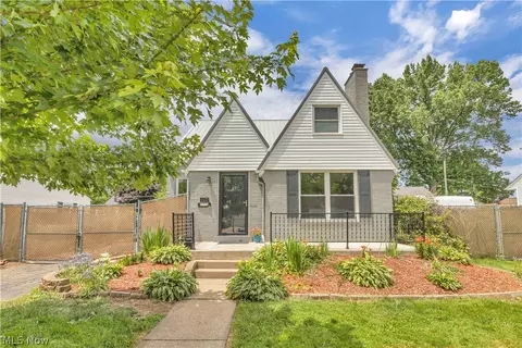 1227 Manor Ave SW, Canton, OH 44710