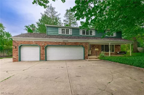 25001 Letchworth Rd, Beachwood, OH 44122