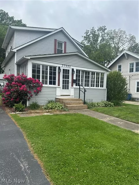 37522 Arthur St, Willoughby, OH 44094